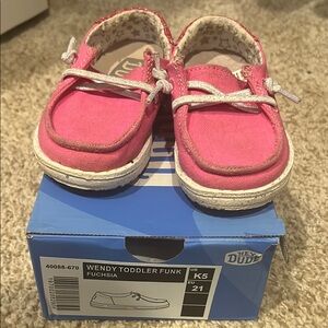 LIKE NEW Toddler girls size 5 Hey Dudes